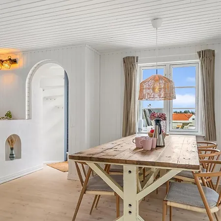 Edmond - 150m From The Sea By Interhome